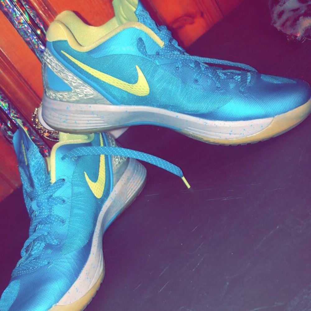 Men shoes size 10